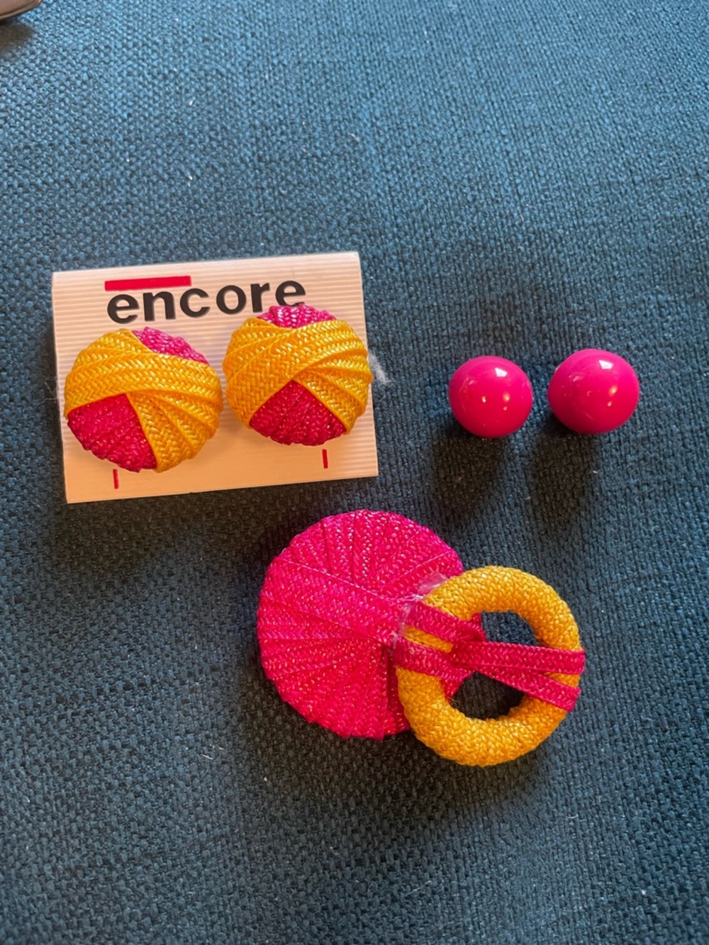 1980’s Kaufmanns Encore Pink and Yellow Clip & Earring Set with bonus earrings